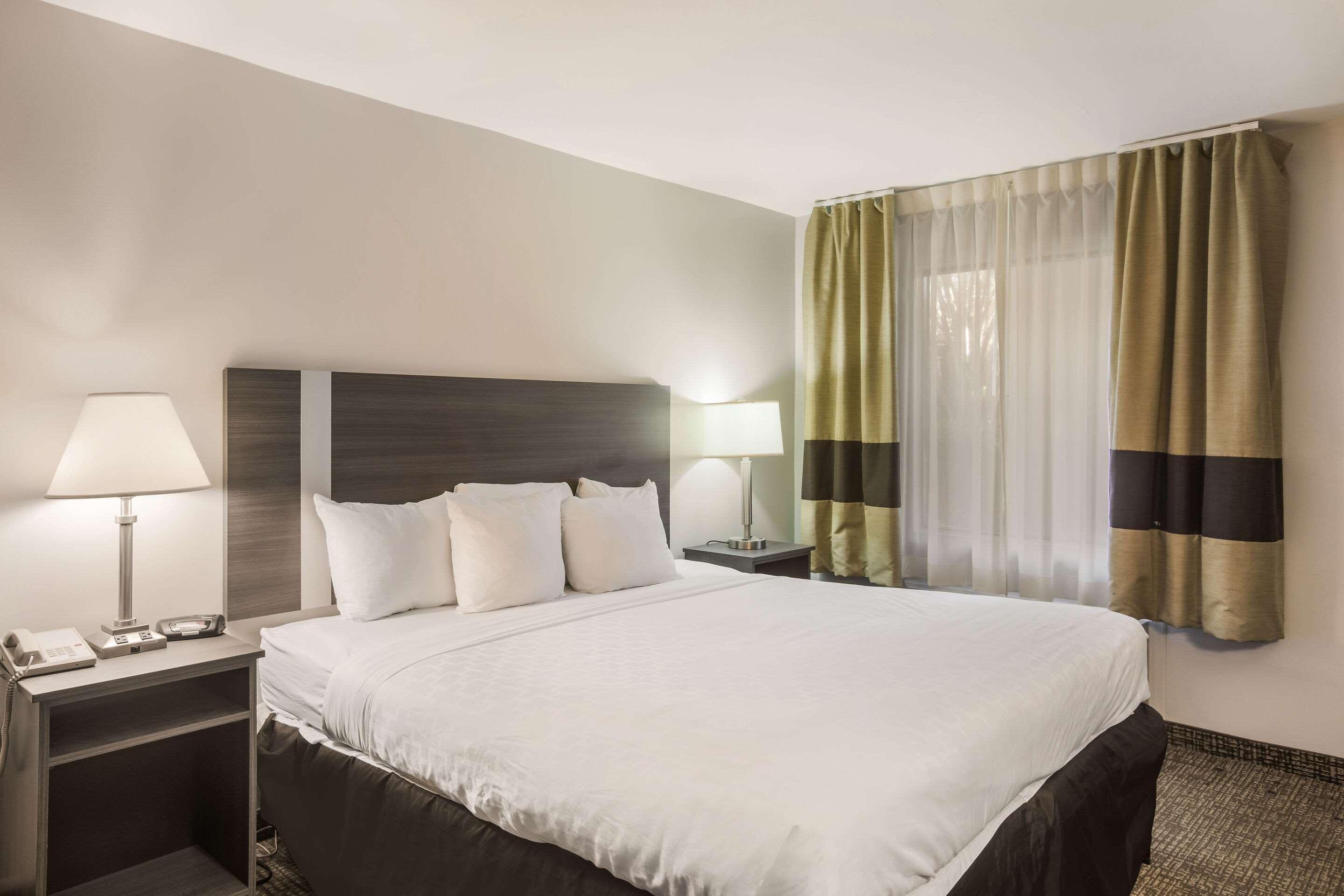 Hotel Clarion Pointe Forsyth I-75 Extérieur photo