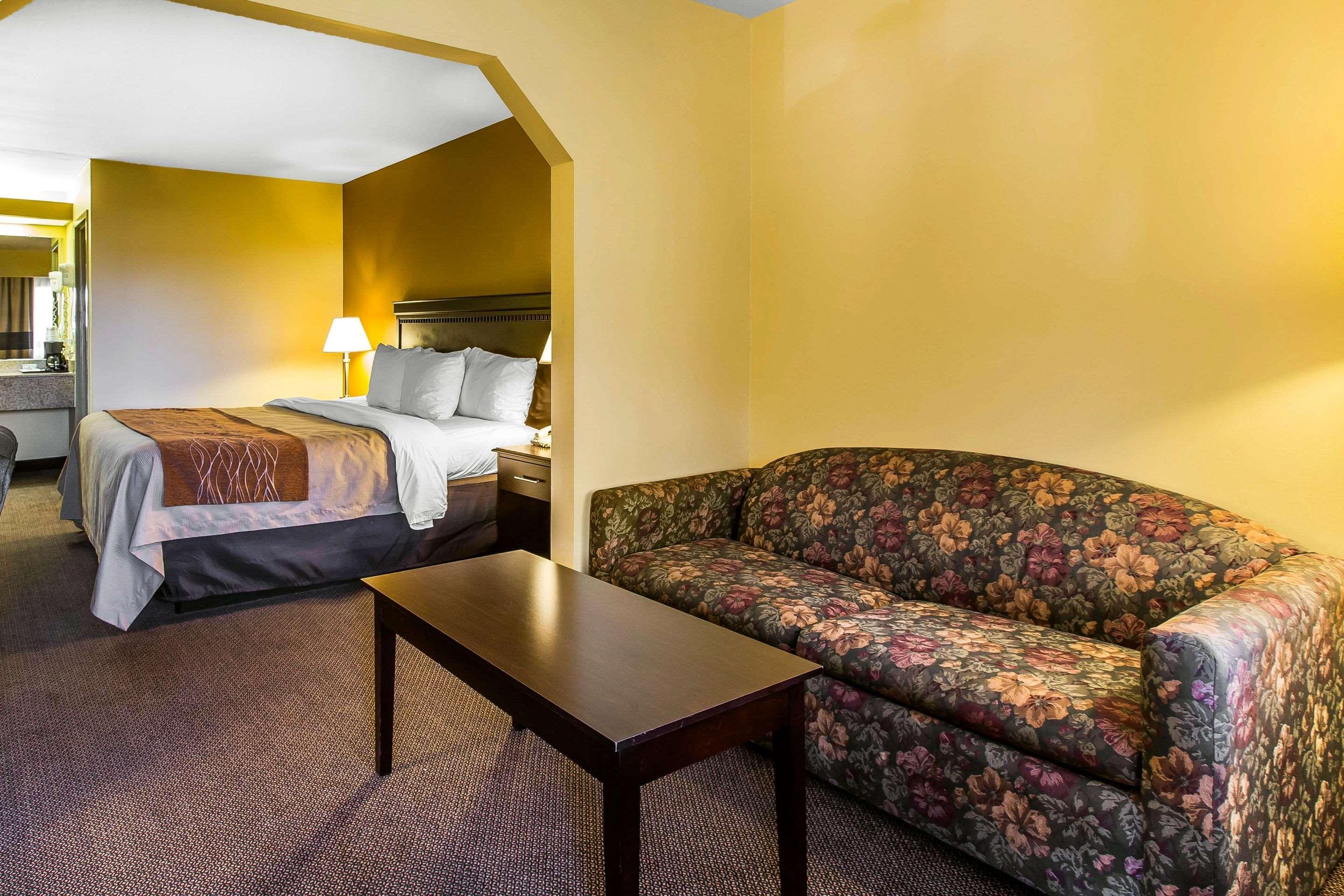 Hotel Clarion Pointe Forsyth I-75 Extérieur photo