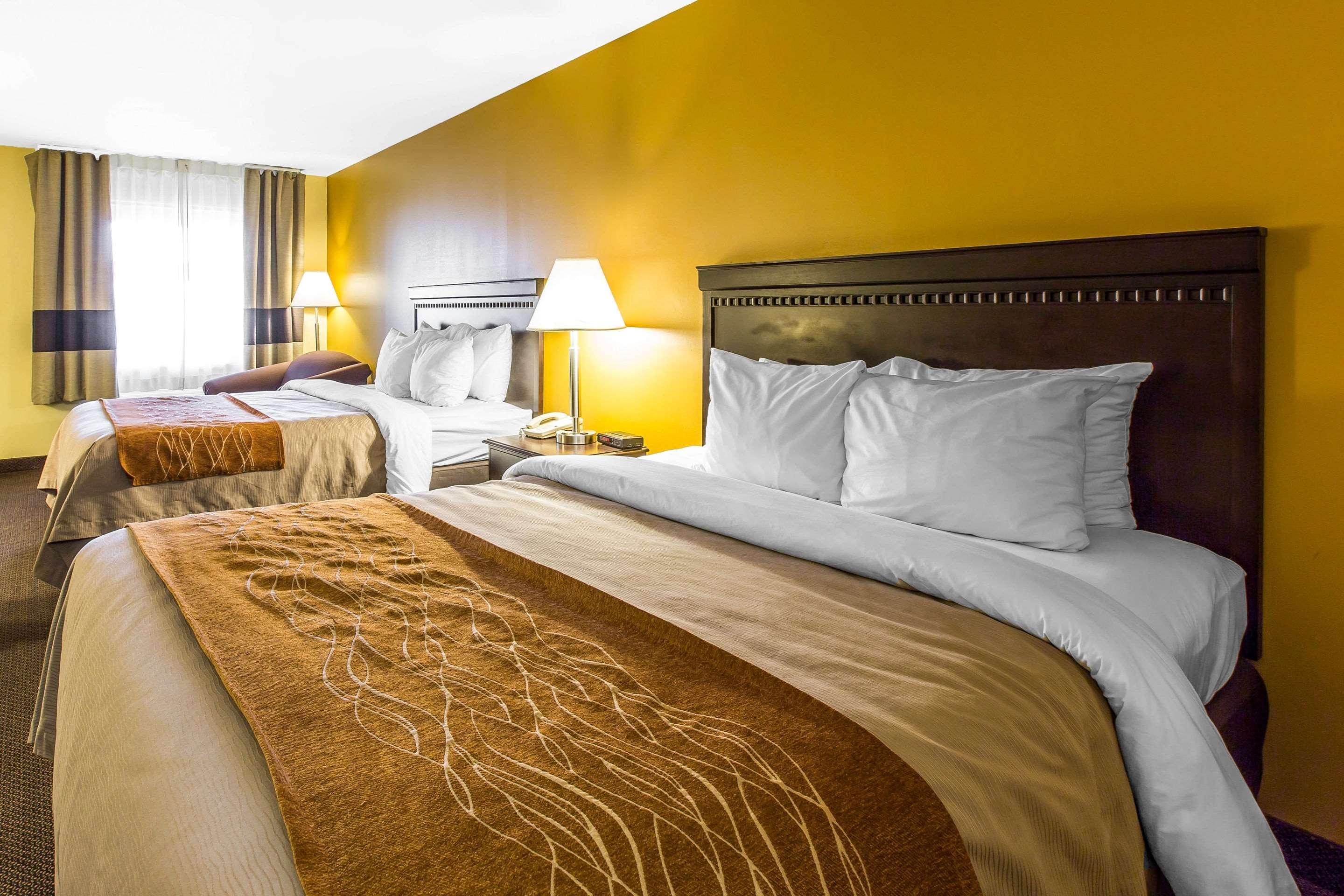 Hotel Clarion Pointe Forsyth I-75 Extérieur photo