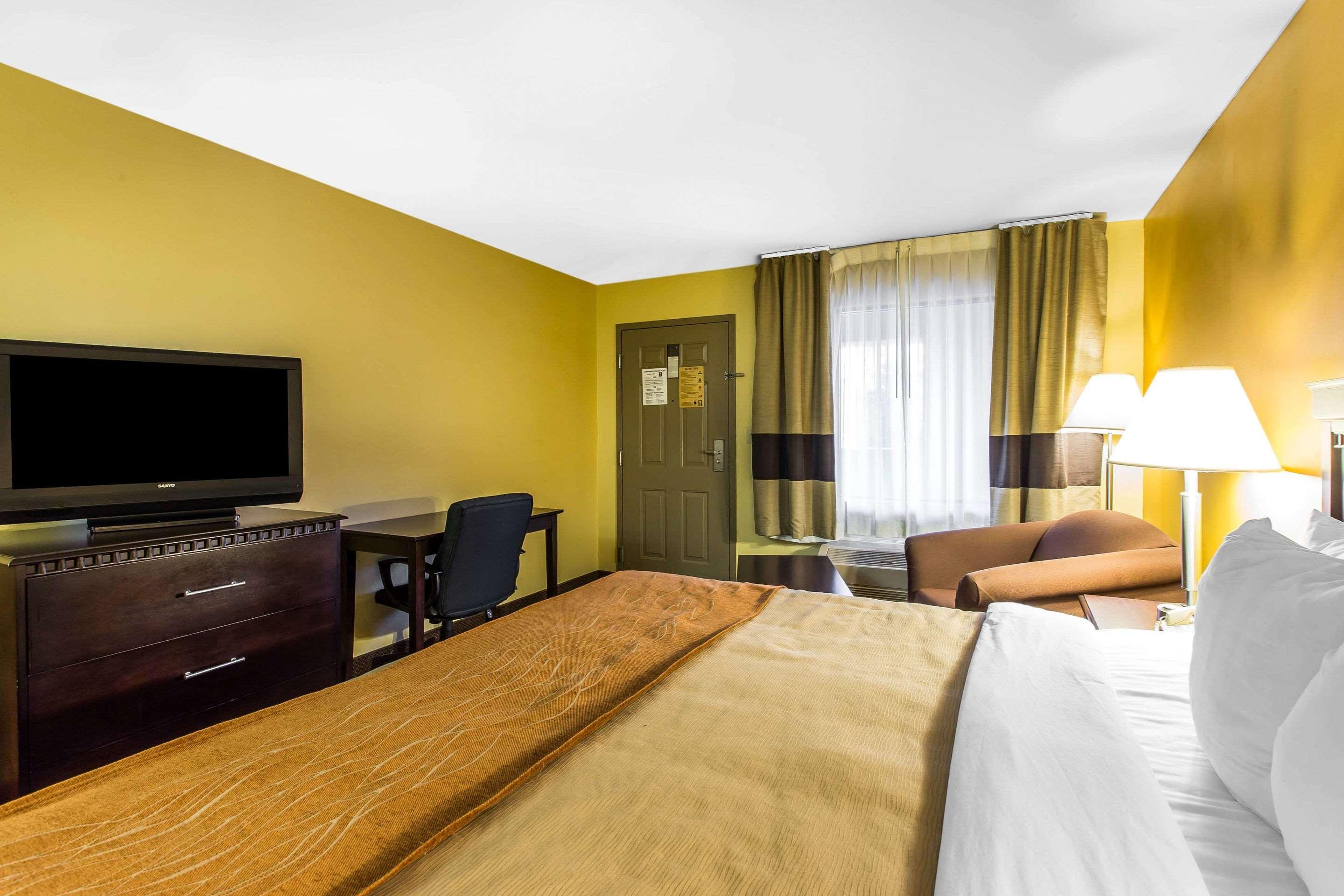 Hotel Clarion Pointe Forsyth I-75 Extérieur photo