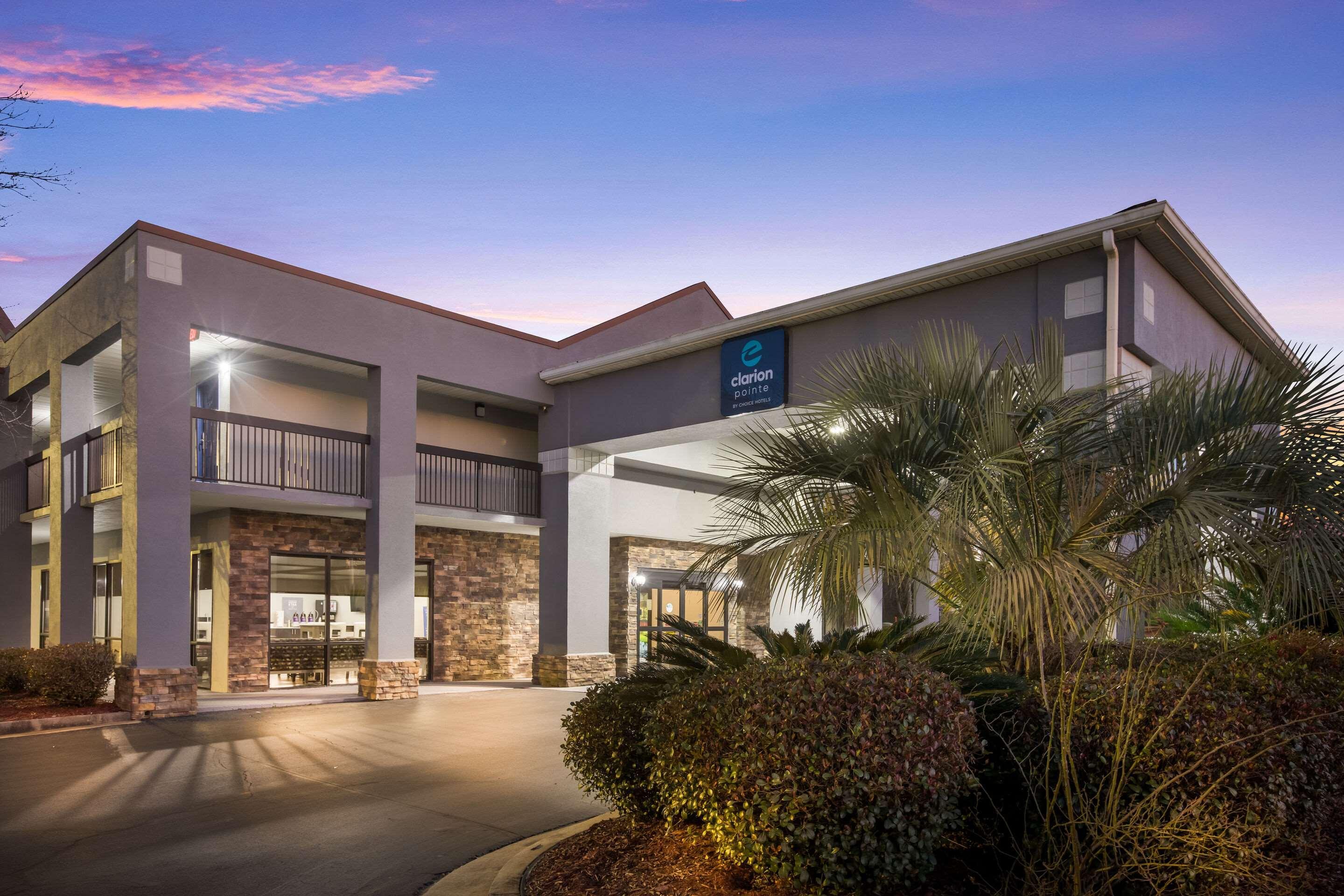 Hotel Clarion Pointe Forsyth I-75 Extérieur photo