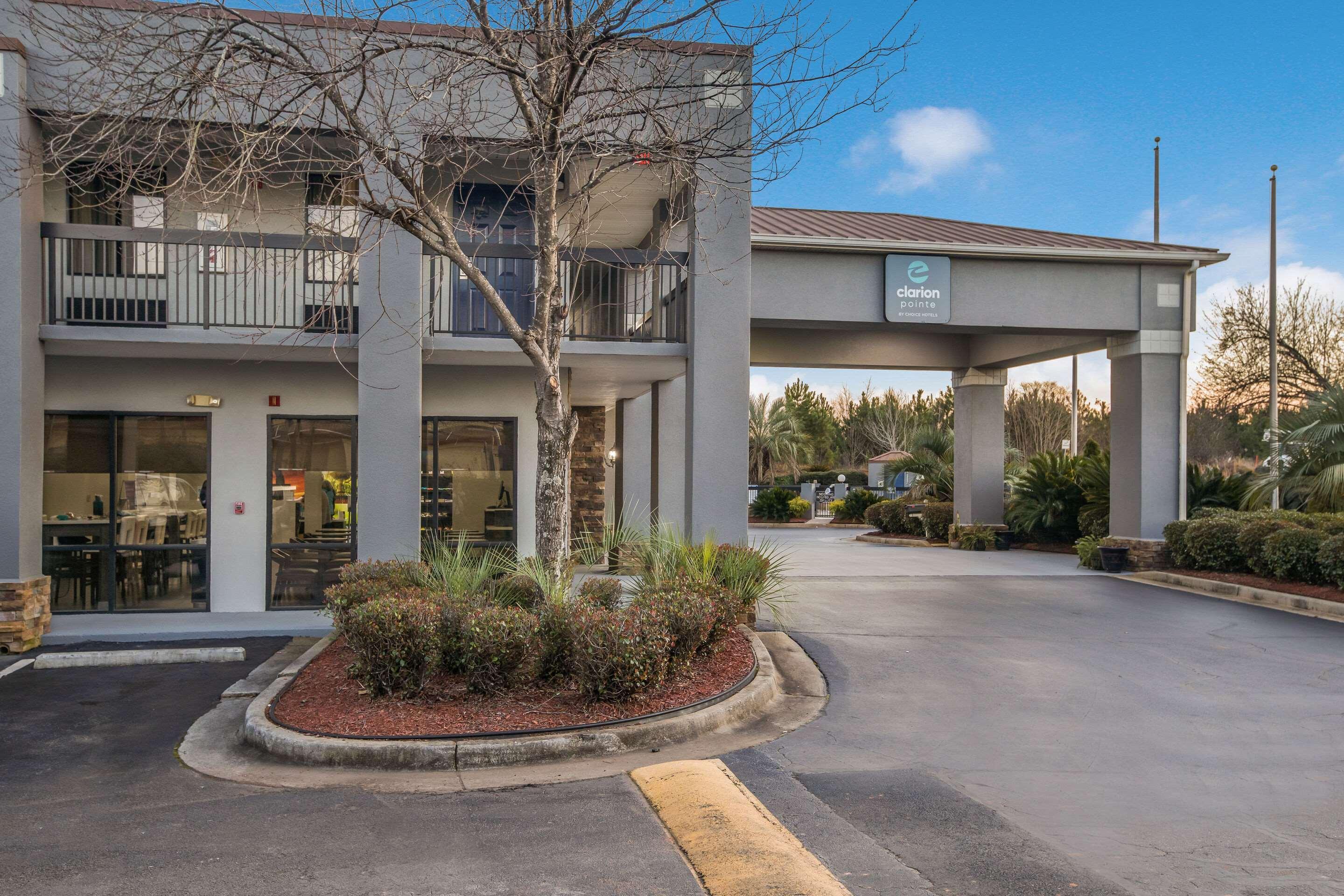 Hotel Clarion Pointe Forsyth I-75 Extérieur photo