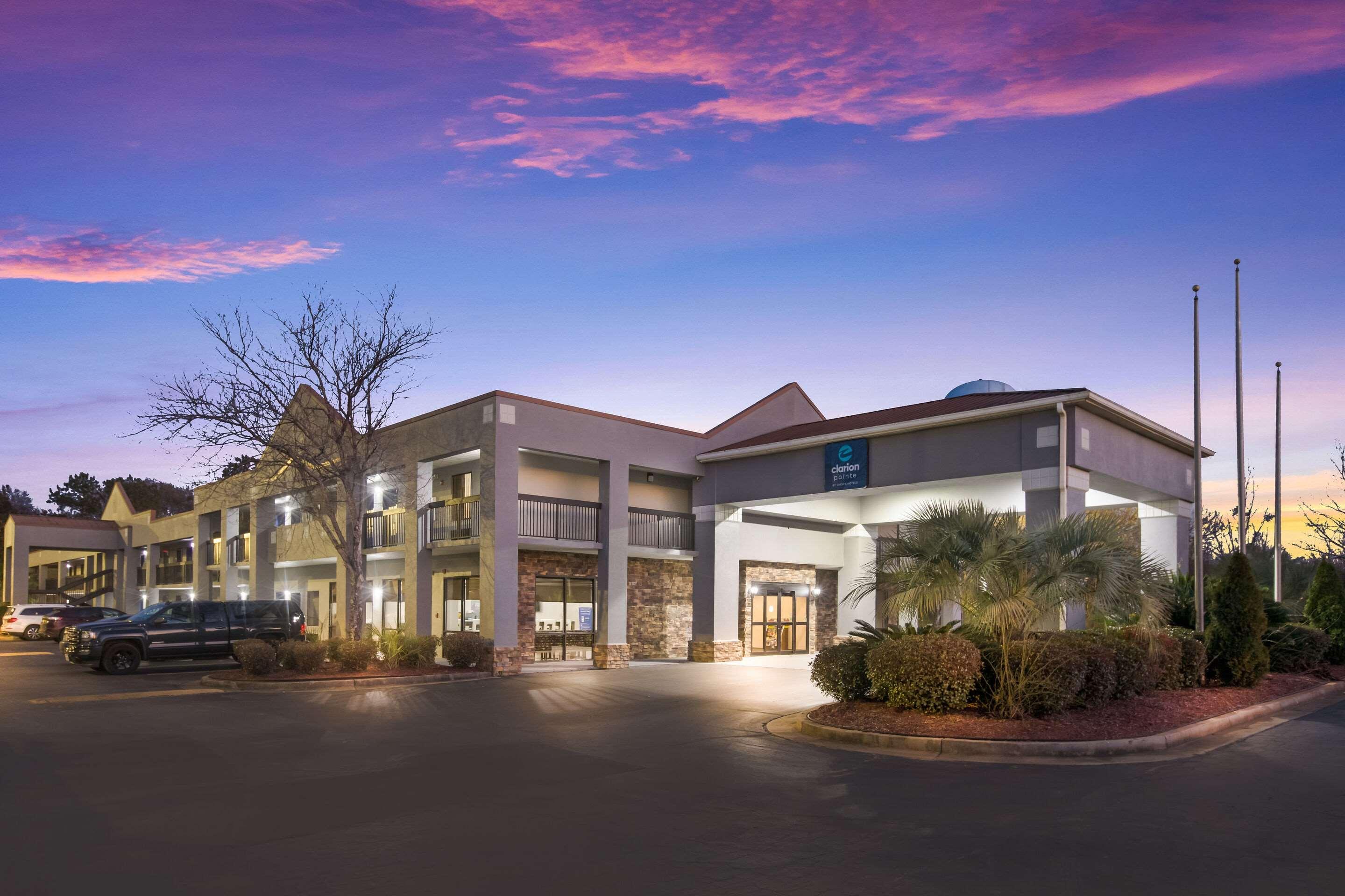 Hotel Clarion Pointe Forsyth I-75 Extérieur photo