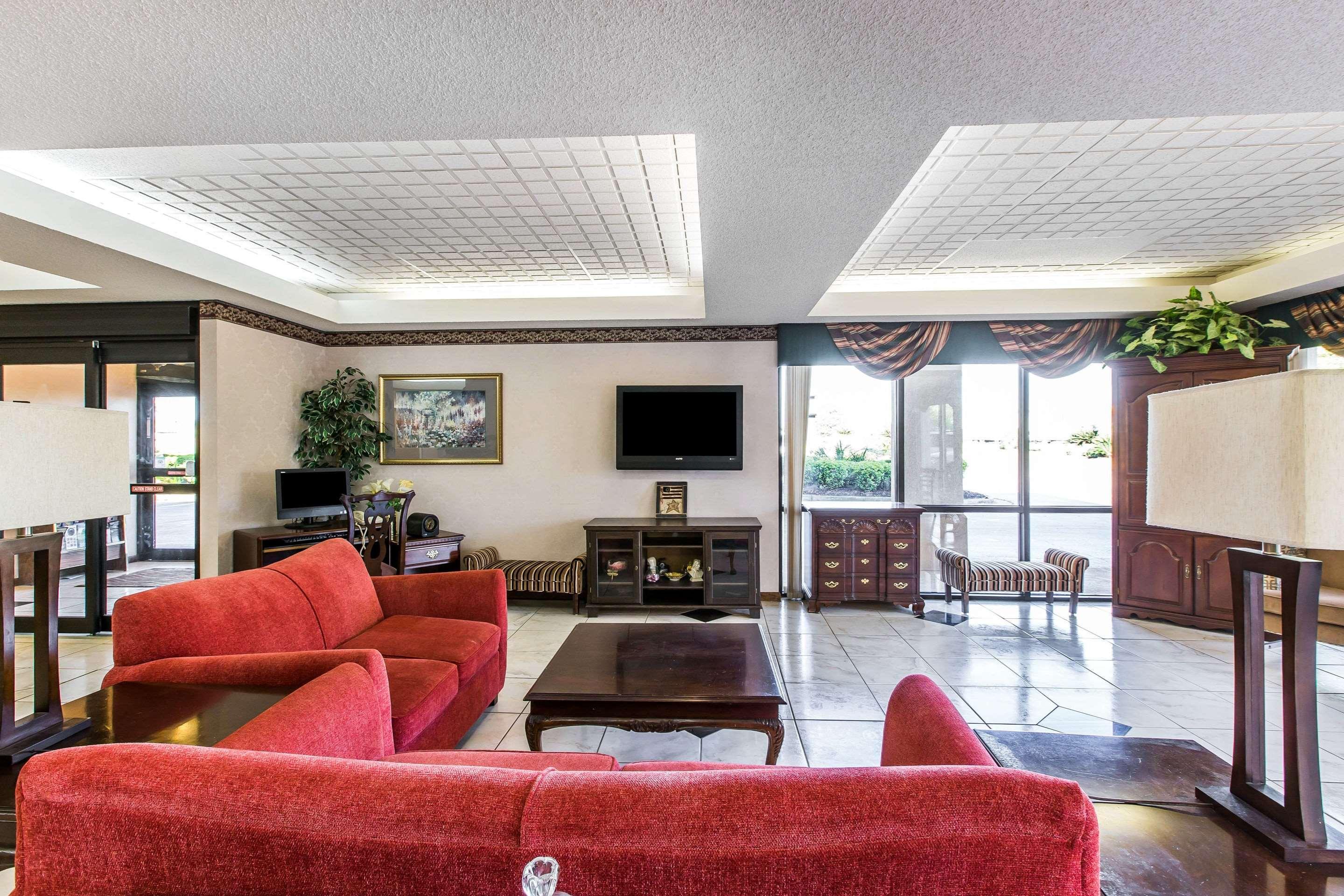 Hotel Clarion Pointe Forsyth I-75 Extérieur photo