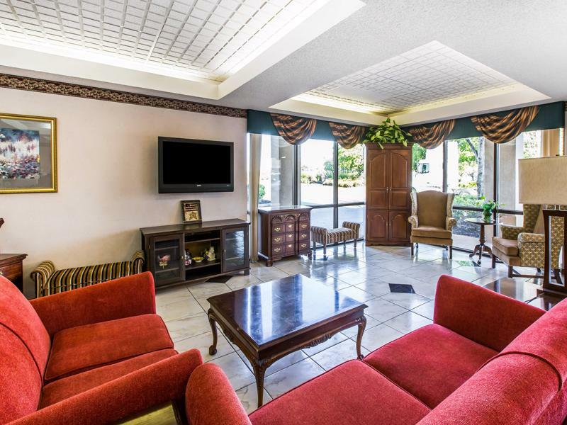 Hotel Clarion Pointe Forsyth I-75 Extérieur photo